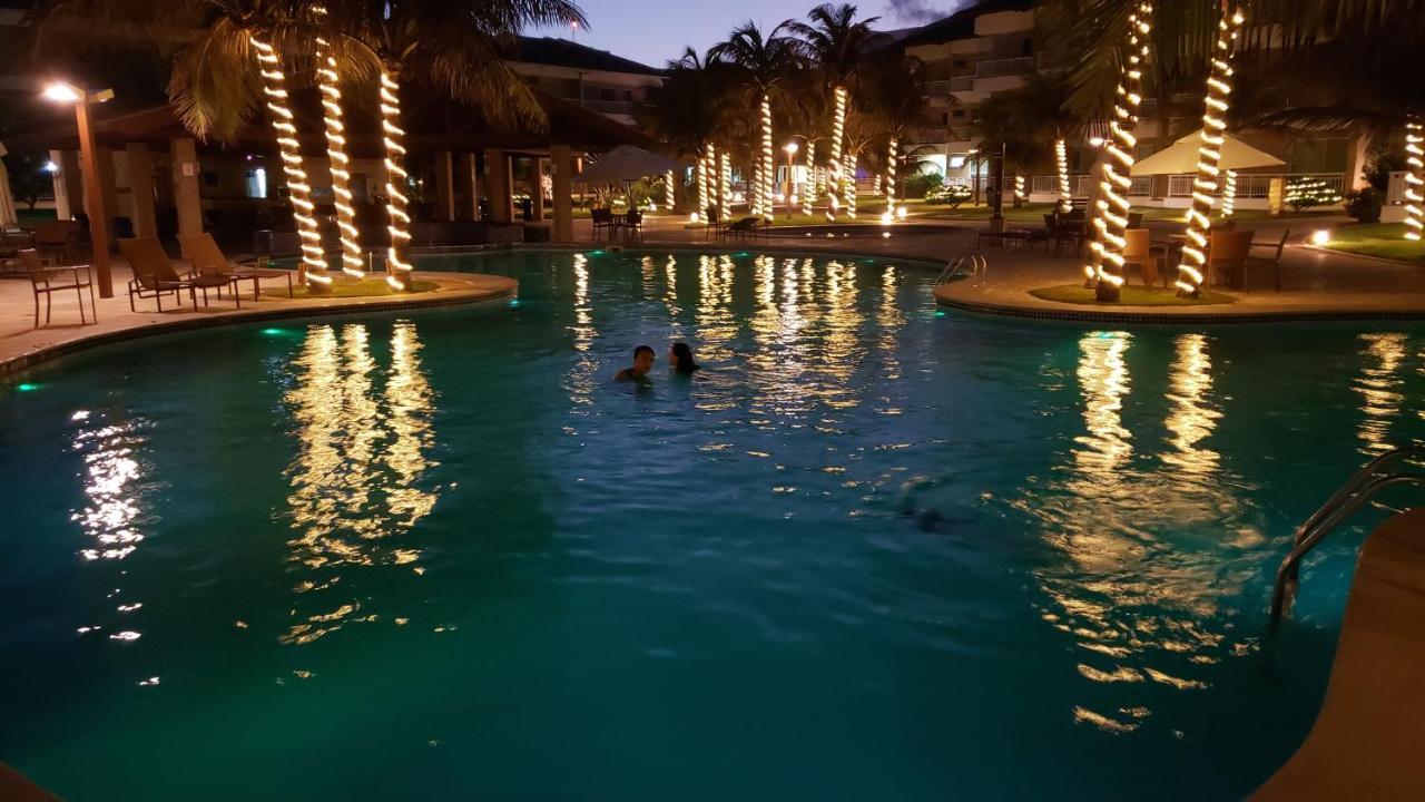 Paraiso Das Dunas - Apartamento A Beira Mar Com Jacuzzi - Proximo Ao Beach Park Акуираз Екстериор снимка